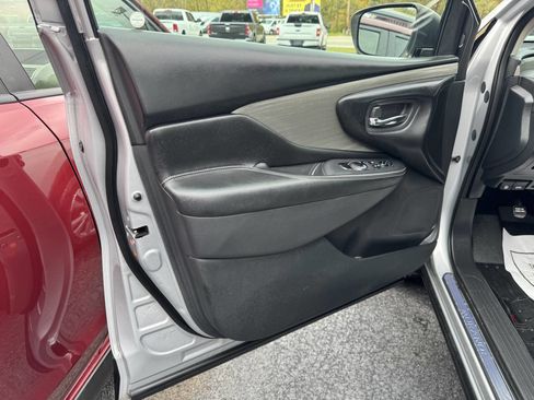 Used 2018 Nissan Murano SV image 7