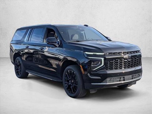 New 2026 Chevrolet Suburban LS image 7