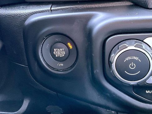 Certified 2021 Jeep Gladiator Sport image 26