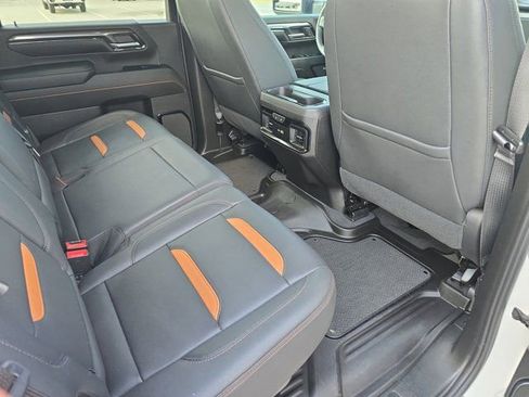 Used 2024 GMC Sierra 2500 AT4 w/ AT4 Preferred Package image 11
