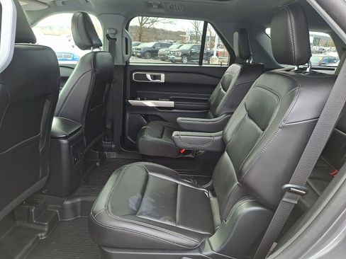 Certified 2023 Ford Explorer XLT w/ Equipment Group 202A image 10