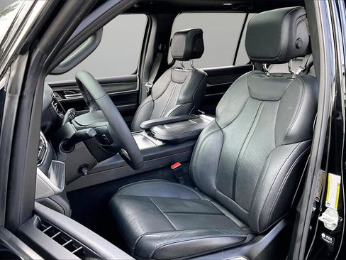 Used 2023 Jeep Wagoneer Series II w/ Premium Group I image 22