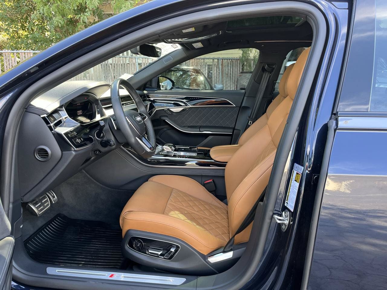 Used 2024 Audi S8 w/ S8 Black Optic Plus Package AWD/4WD image 3