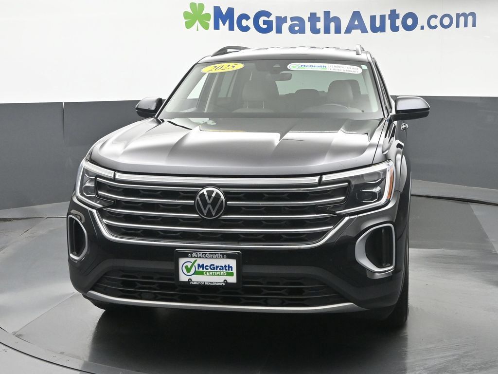 Used 2025 Volkswagen Atlas SE AWD/4WD image 6