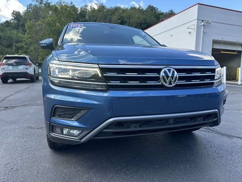 Used 2019 Volkswagen Tiguan SEL Premium w/ 3rd Row Seat Package AWD/4WD image 12