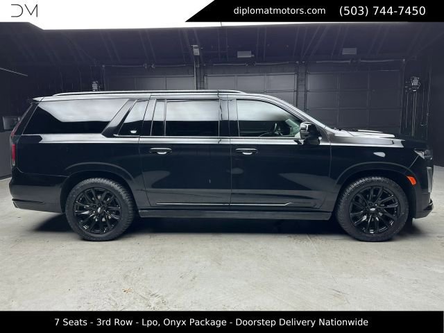 Used 2023 Cadillac Escalade ESV Sport Platinum w/ LPO, ONYX Package AWD/4WD image 8