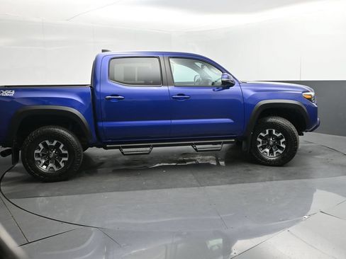 Used 2023 Toyota Tacoma TRD Off-Road w/ Black Out Package (TMS) AWD/4WD image 34