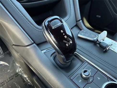 Certified 2024 Cadillac XT6 Sport w/ Platinum Package image 27