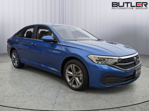 Used 2024 Volkswagen Jetta SE image 8