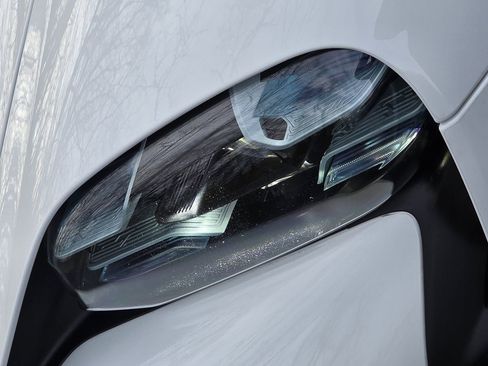 Used 2020 Porsche Taycan Turbo image 76