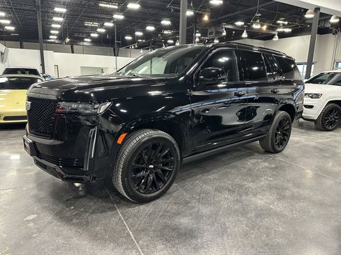 Used 2022 Cadillac Escalade Sport w/ Touring Package image 5