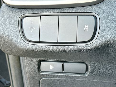 Used 2017 Kia Sorento LX image 10