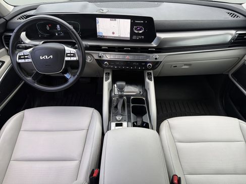 Used 2024 Kia Telluride S FWD image 8