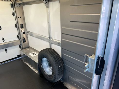 New 2025 Chevrolet Brightdrop 400 image 24