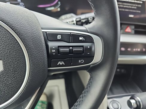 Used 2023 Kia Sportage EX image 21