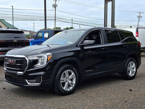 Certified 2023 GMC Terrain SLE AWD/4WD image 3