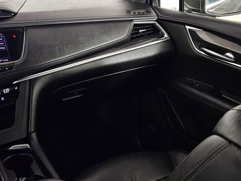 Used 2020 Cadillac XT5 Premium Luxury image 10