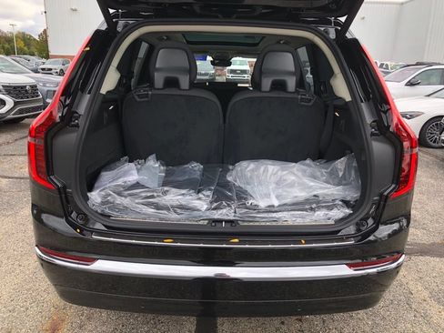 Used 2026 Volvo XC90 B6 Plus w/ Protection Package Premier AWD/4WD image 32