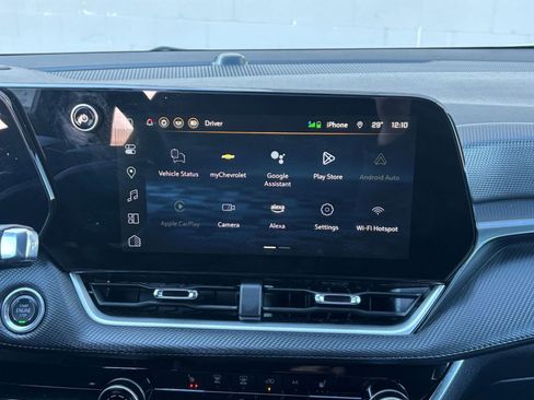 Used 2025 Chevrolet Equinox LT image 18