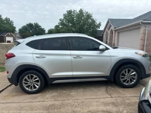 Used 2018 Hyundai Tucson SEL Plus image 3