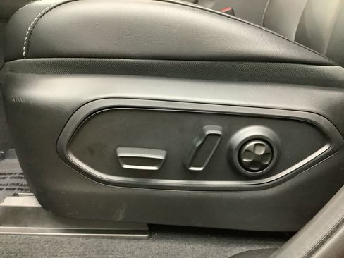 New 2025 Jeep Grand Cherokee L Limited image 14