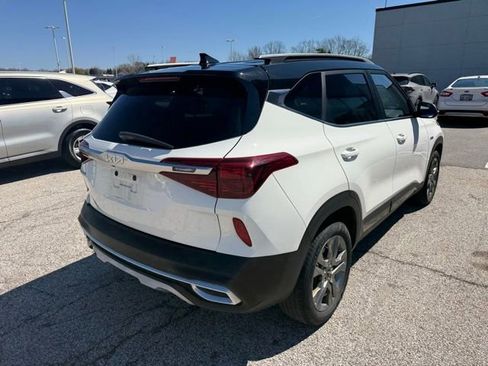 Certified 2023 Kia Seltos S image 3