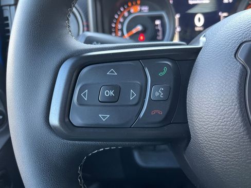 Used 2025 Jeep Wrangler Unlimited Rubicon image 33