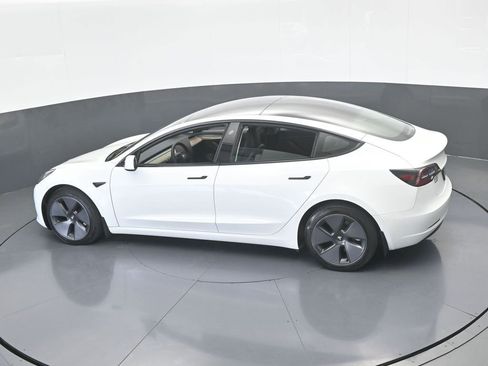 Used 2023 Tesla Model 3 Standard Range image 48