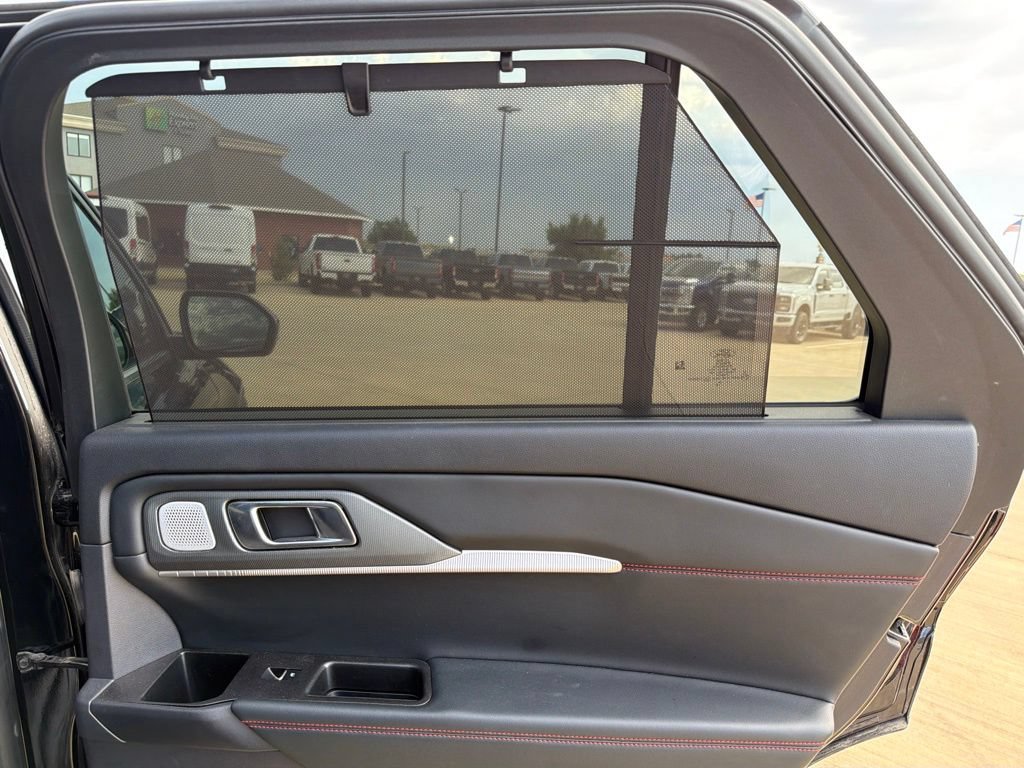 Used 2025 Ford Explorer ST AWD/4WD image 17