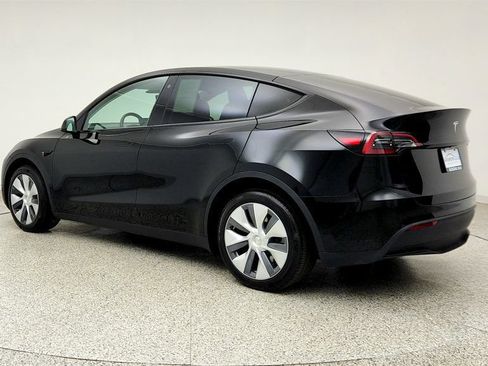 Used 2023 Tesla Model Y Long Range AWD/4WD image 7