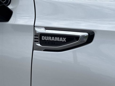 Used 2025 GMC Yukon Denali w/ Denali Reserve Package AWD/4WD image 11