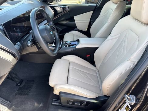Used 2025 BMW X3 xDrive30i w/ Premium Package AWD/4WD image 6