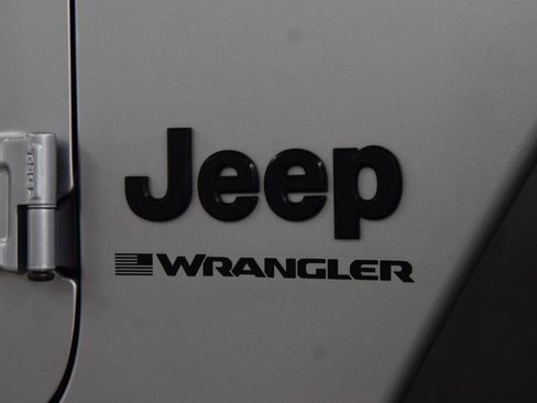 Used 2024 Jeep Wrangler Unlimited Sport AWD/4WD image 15