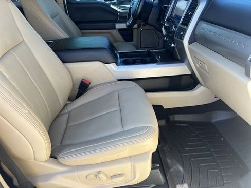 Used 2021 Ford F250 Lariat w/ Lariat Ultimate Package image 19