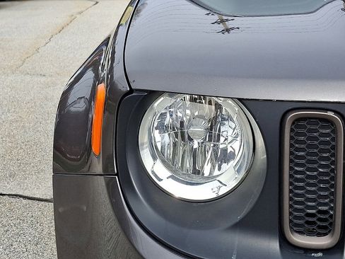 Used 2016 Jeep Renegade 75th Anniversary image 28