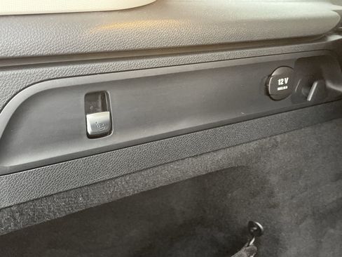 Used 2019 Mercedes-Benz GLC 300 image 11