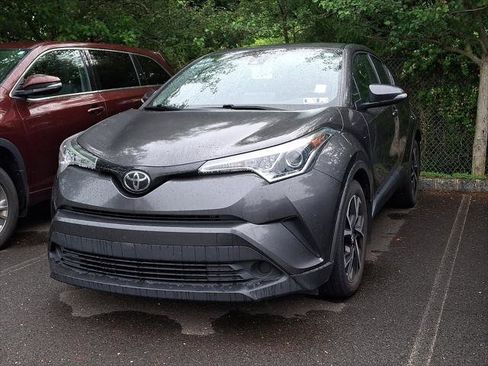 Certified 2019 Toyota C-HR XLE FWD image 3