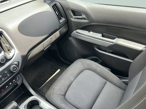 Used 2019 Chevrolet Colorado LT w/ LT Convenience Package RWD image 13