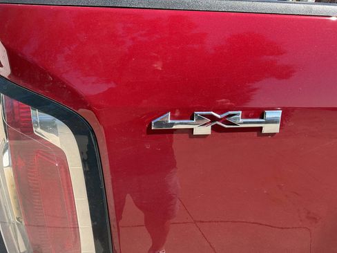 Used 2020 GMC Canyon SLE w/ Elevation Edition image 12