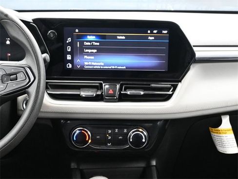 Used 2024 Chevrolet TrailBlazer LT image 11