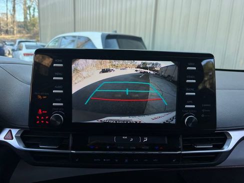 Used 2021 Toyota Sienna XLE image 23