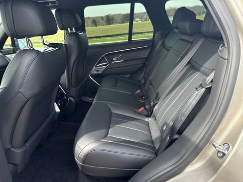 New 2025 Land Rover Range Rover SE image 15