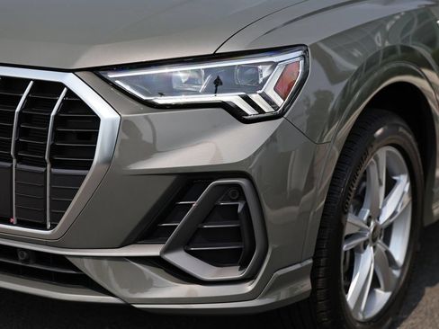 Used 2024 Audi Q3 2.0T Premium Plus AWD/4WD image 12