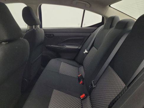 Used 2021 Nissan Versa S FWD image 18