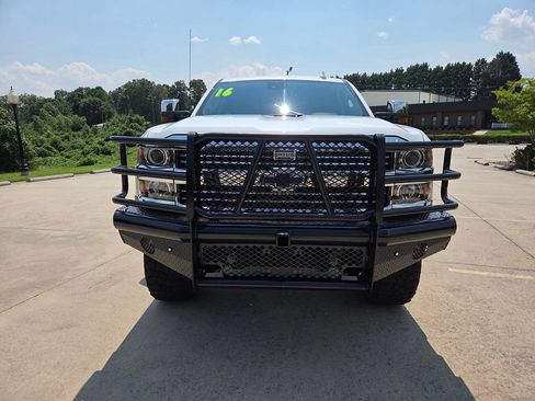Used 2016 Chevrolet Silverado 2500 High Country w/ Duramax Plus Package AWD/4WD image 10
