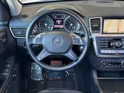 Used 2015 Mercedes-Benz GL 550 4MATIC image 16