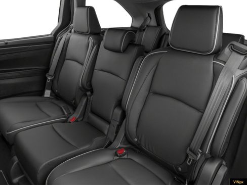New 2026 Honda Odyssey Touring image 9