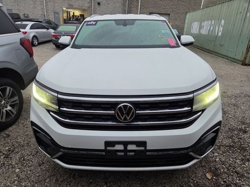Used 2021 Volkswagen Atlas Cross Sport SE image 2