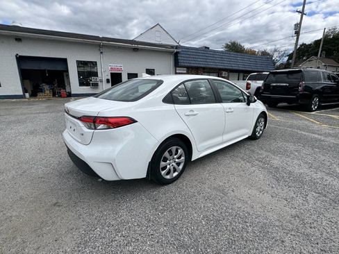 Used 2024 Toyota Corolla LE image 8