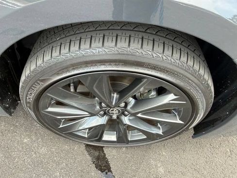 Used 2024 Toyota Corolla SE FWD image 5